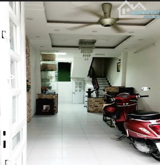 BÁN NHÀ HÒA HƯNG, QUẬN 10, 3 TẦNG, SỔ VUÔNG 96 m2, GIÁ 6.5 TỶ