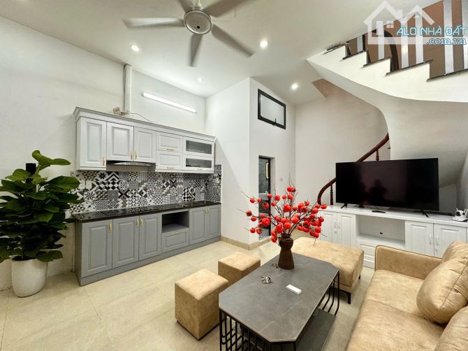 Bán nhà Khâm Thiên– Nhà đẹp ở luôn full nội thất cao cấp  30m² giá chào 7,2x có TL