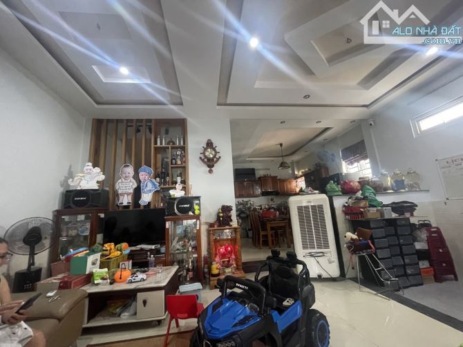 🌺 Lô Góc - Nở Hậu - Nguyễn Văn Thoại 128mv - 3 tầng ,( 6.2 x 19 ) 19 tỷ - Sơn Trà - DN