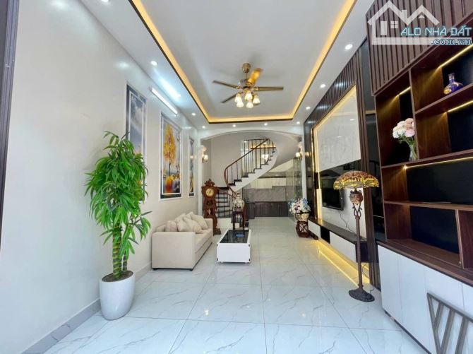 🏠SIÊU PHẨM TẠI NGUYỄN CỘNG HÒA - TRẦN NGUYÊN HÃN, 3 TẦNG, GiÁ 2,68 tỷ, 42m2