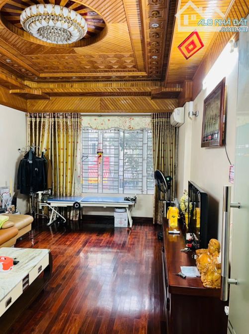 ✅CHO THUÊ BIỆT THỰ LINH ĐÀM, 320M2x 3,5 TẦNG, HOÀNG MAI, GIÁ RẺ 54 TR.