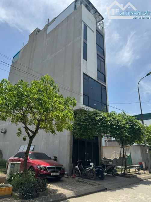 Bán đất Khu TĐC 7.2ha Trâu quỳ, Vỉa hè oto tránh MT quyền lực 7m - DT 90m2