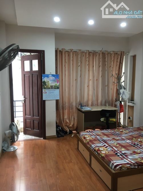 Cho thuê nhà Láng – Đống Đa DT 52m x 4 tầng, đủ đồ giá thuê 13tr/th