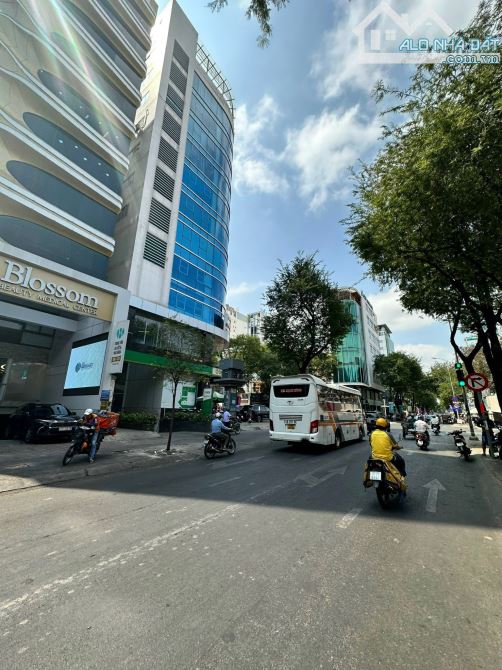 Bán nhà mặt tiền Nguyễn Đình Chiểu, P6, Quận 3 DT: 12m x 36m, CTXD 2 hầm 10 Tầng, 125 tỷ