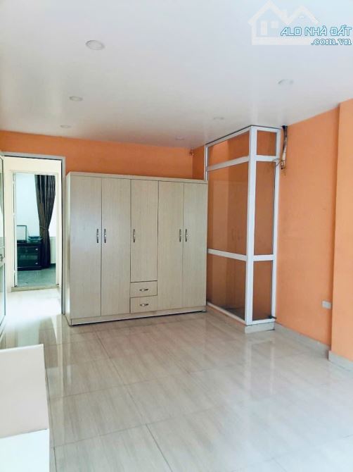 Hiếm !!! Bán Nhà phố Nguyễn Chí Thanh Đống Đa 50m2 5 tầng mt 4m