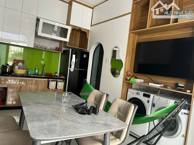 Nhà đẹp Tùng Thiện Vương Q.8,Nở Hậu ,hẻm xe hơi Giá chỉ 3.15 Tỷ