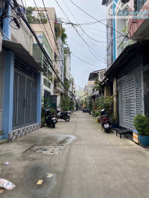 Khu VIP Vạn kiếp-Phan xích long-80m2 -GPXD 5 tầng-oto vào nhà- Nhỉnh 11 tỷ- rẻ nhất KV