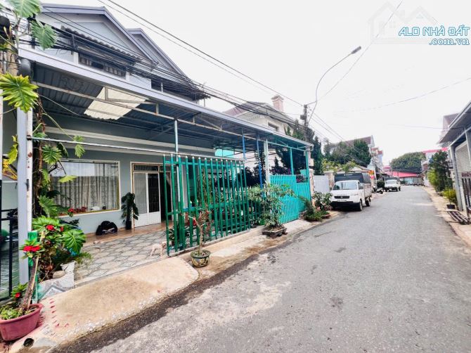 Bán nhà riêng 2 mặt tiền Bế văn Đàn, p12, Đà Lạt, 5 tỷ, 113m2, giá rể nhất khu vực.