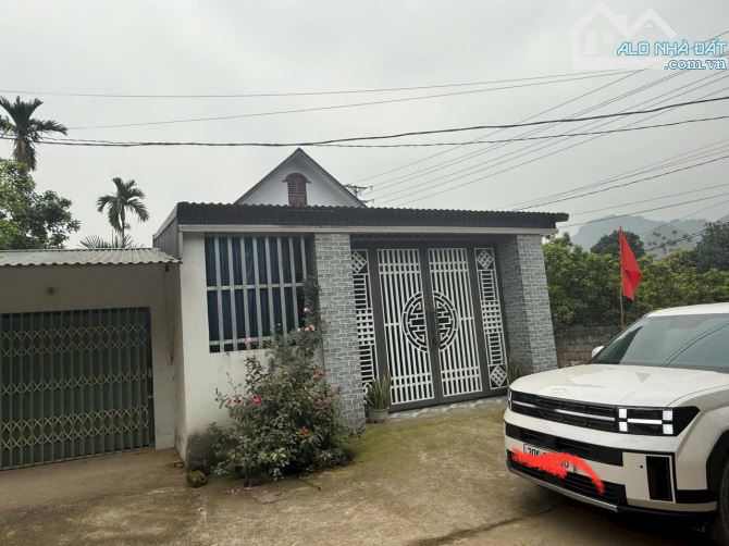 Cần bán đất sẵn nhà mới xây, lô góc 214m2 gần chợ Đồi Sim QL21. Đất full ONT