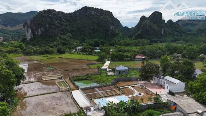 Khuôn viên mới xây dựng 1300m2/200m2 ONT tại Lương Sơn mà giá chỉ hơn 3tr/m rất tiện ích