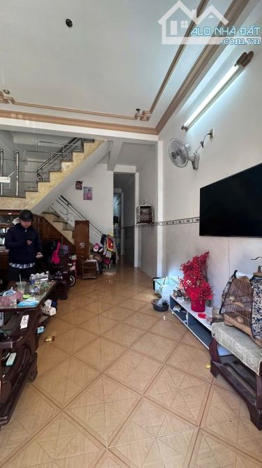 BÁN NHÀ MT BÌNH HÒA 2-KHUÊ TRUNG CẨM LỆ ĐÀ NẴNG  CHỈ 4 .3 TỶ
