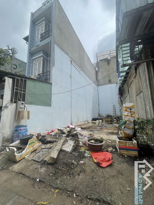LÔ ĐẤT Ở (4,5 * 18). SÁT TRUỜNG TRẦN VĂN ƠN, NGÃ TƯ GÒ MÂY. HẺM 4M THÔNG. HƠN 3 TỶ
