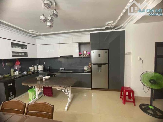 NHÀ  ĐẸP 3 TẦNG ĐƯỜNG BÌNH HÒA 11 KHUÊ TRUNG CẨM LỆ CẠNH CÔNG VIÊN CHỈ 6 X TỶ