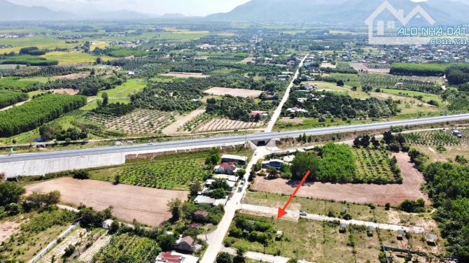 THU HỒI VỐN  Suối Tiên 164m2 full thổ ngang 8m chỉ 700tr