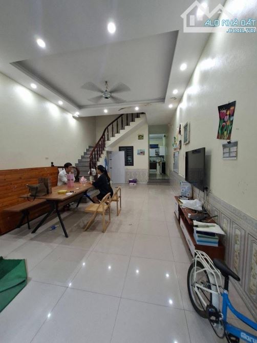 🏡 BÁN NHÀ PHÂN LÔ CỔ LINH – 90M² – 4 TẦNG – GIÁ 28,7 TỶ – LONG BIÊN