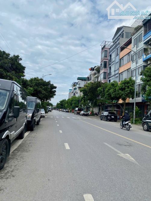 Bán đất đẹp Dương Đức Hiền,  Gia Lâm, lô góc, ô tô vào đất,  42m2 chỉ 3 tỷ hơn