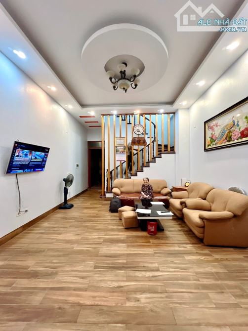 BÁN NHÀ ĐỊNH CÔNG THƯỢNG – NGÕ THÔNG – NHÀ 2 THOÁNG – 71M2 – 5M MT-  14.5 TỶ
