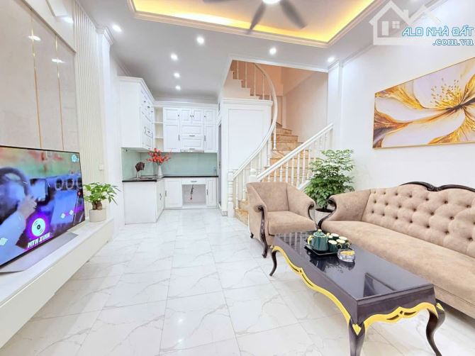 Nhà đẹp Văn Chương-Đống Đa-Tặng Nội Thất  cần tìm chủ mới