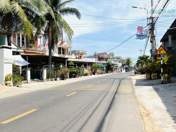 NHÀ CẤP 4 VÀO Ở NGAY, HẺM XE HƠI THÔNG TRƯỜNG SA, XUÂN DIỆU, 300M2, GIÁ NHỈNH 1 TỶ XÍU