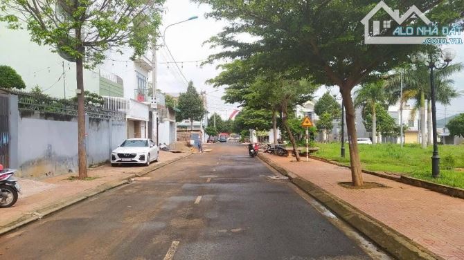 ĐẤT MẶT TIỀN TRẦN XUÂN SOẠN - sát PHAN BỘI CHÂU - ĐỐI DIỆN HOA VIÊN! 5x20 Giá 4.2 tỷ