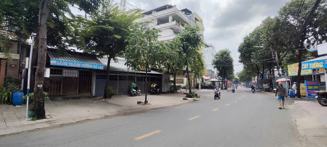 Bán mặt tiền Làng Tăng Phú, Tăng Nhơn Phú A, TP Thủ Đức. 95m2/11.5 tỷ.