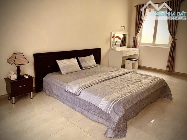 🏩 Bán nhà 2 tầng mt đường 7m5 Nguyễn Xí, 100m2, giá 6.75 tỷ tl