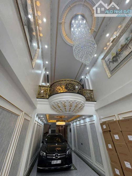 Biệt phủ Lò Đúc DT 69m2 - 6 tầng Thang máy - Ngõ rộng 6m Oto đỗ cửa vào nhà - Giá 16,2 tỷ