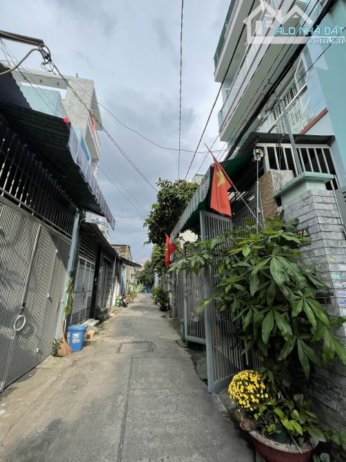 HẺM SẠCH ĐẸP-NGAY NGÃ TƯ 4 XÃ-TRƯỜNG HỌC BÌNH LONG-3 TẦNG BTCT-35M2-SỔ ĐẸP-GIÁ CHỈ HƠN 3ty