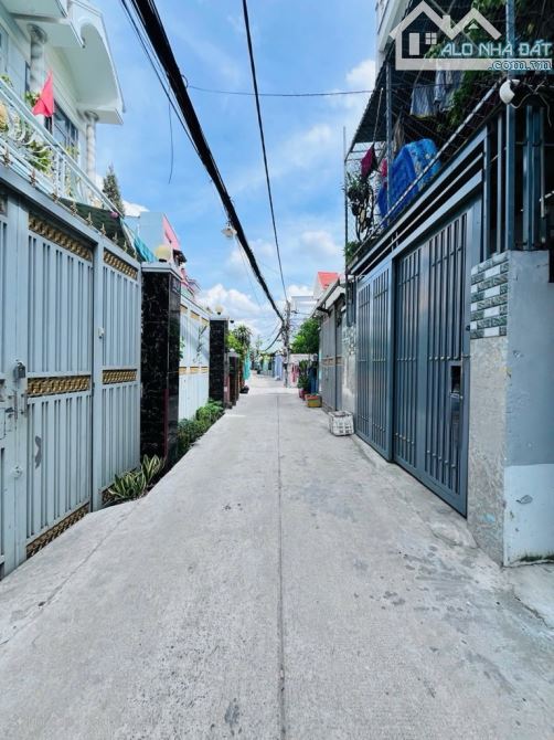 Bán nhà mới quận 8. 5 tầng BTCT 4PN 4WC. Hoàn công đủ