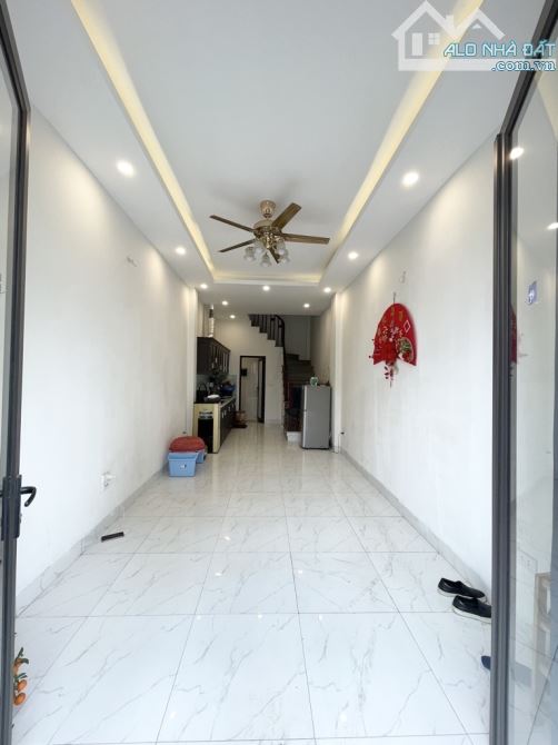 Hiếm -Nhà 3 tầng - 31m chỉ 2,5 tỉ - TT thật tại LBien
