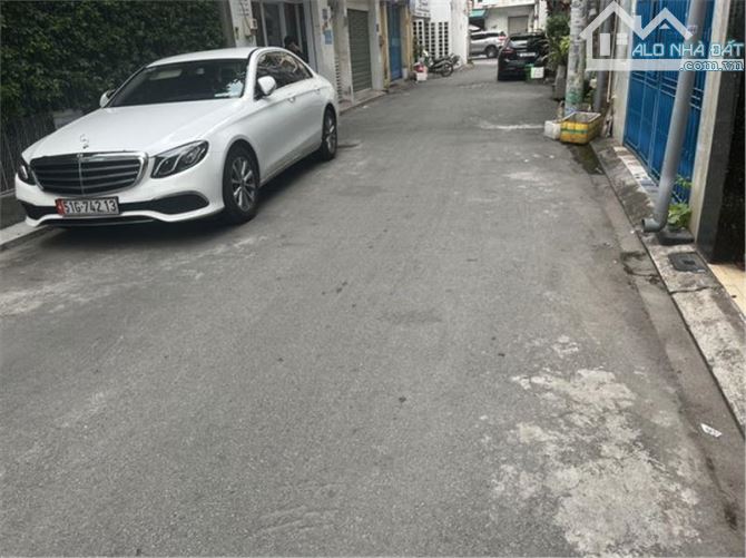Giảm 1 tỷ, bán gấp CHDV HXT Hồng Hà P2 Tân Bình, 4 tầng, chỉ còn 22 tỷ TL, HDT 600tr/năm