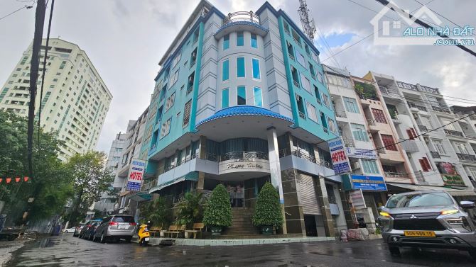 Bán khách sạn 36P góc 2MT Nguyễn Đình Chiểu-Hoàng Sa, Đa Kao, Quận 1 chỉ nhỉnh 100tỷ
