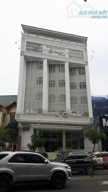 Góc 2 mặt tiền Nguyễn Trãi (Q5), 8.1x20m, 3 lầu, giá 60 tỷ