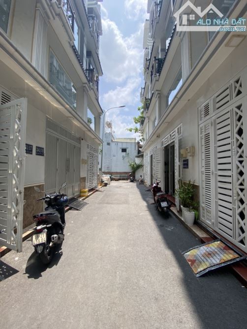 Nhà Tạ Quang Bửu ngang 4m Xây dựng 5 tầng mới chỉ 9 tỷ nhỉnh