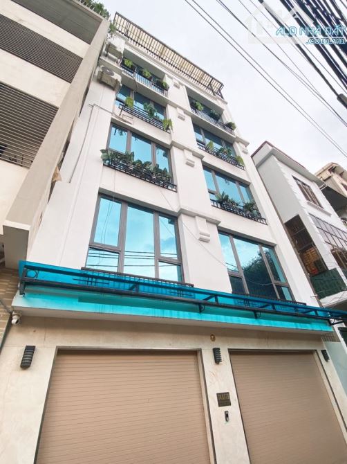 Bán nhà Chùa Láng, đối diện Đại học Ngoại Thương, đường ôtô tránh, kinh doanh. Giá 20 tỷ