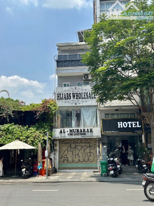 2 MẶT TIỀN VIEW CỬA TÂY CHỢ BẾN THÀNH – 4x11m [47,64m²] 4 Tầng - 50 Tỷ