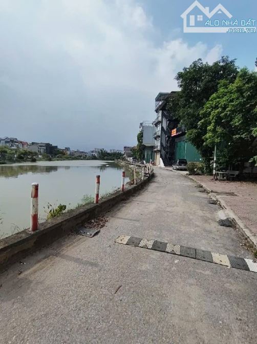 Bán Đất Cự Khối - Long Biên:DT 65m2MT4,5m.Gia Chào 9TỶ Nhỉnh