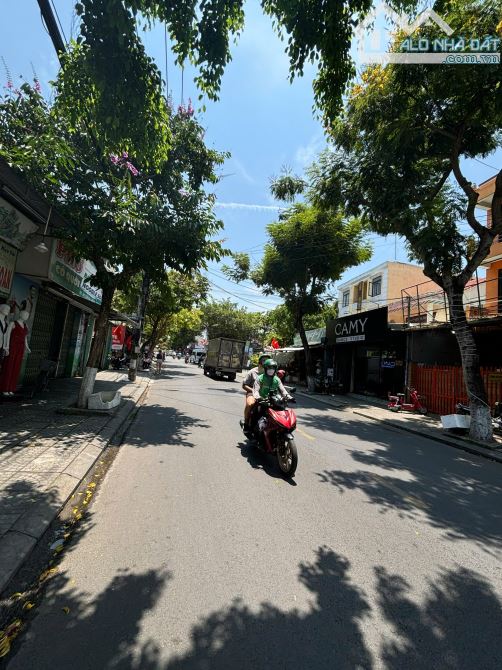 Cần bán nhà mặt tiền Phố Lý Thường Kiệt, Hội An, đnag cho thuê mb