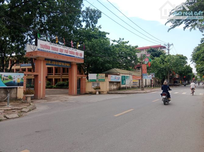 ĐẤT ĐẤU GIÁ VÂN NỘI - Ô TÔ TRÁNH VỈA HÈ - GẦN ĐƯỜNG CHÍNH - GẦN TRƯỜNG HỌC - CHỢ - QL23