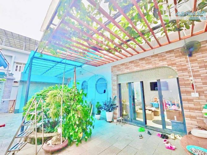 BÁN NHÀ TÂN PHONG, 1TRỆT 1LẦU LỬNG, SỔ HỒNG THỔ CƯ ĐƯỜNG RỘNG 6m GẦN CƯ XÁ PHÚC HẢI