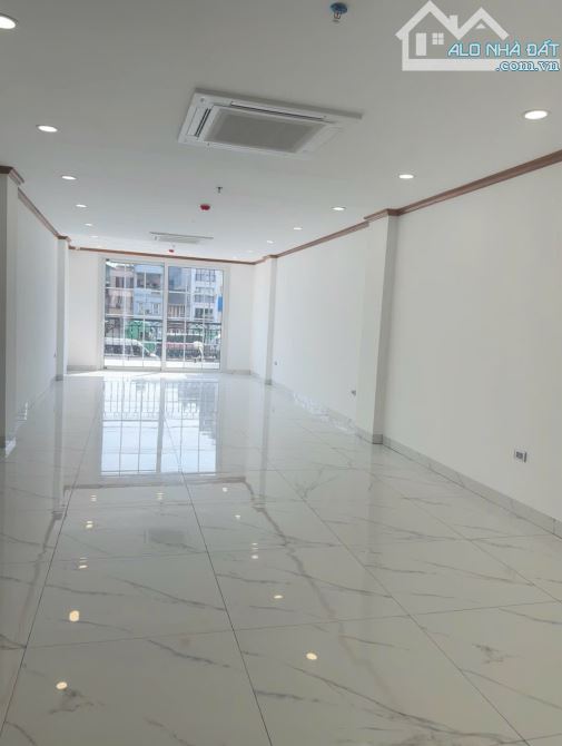 BÁN TOÀ VĂN PHÒNG MẶT PHỐ NGUYỄN XIỂN 96m2x8T THANG MÁY - 69 TỶ - 2 MẶT TIỀN - HOÀN CÔNG