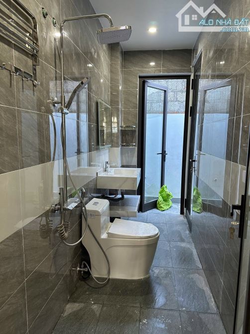 Bán căn Biệt thư tân cổ điển 3 Tầng kiệt Châu Văn Hùng View Trường Mầm Non Hoa Hồng - Lại