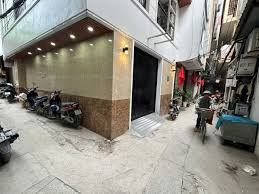 BÁN NHÀ BA ĐÌNH, NGAY Ô TÔ TRÁNH CÓ VỈA HÈ, TÒA CHDV PHỐ VĂN CAO, LÔ GÓC, MỚI, 100*8, MT6