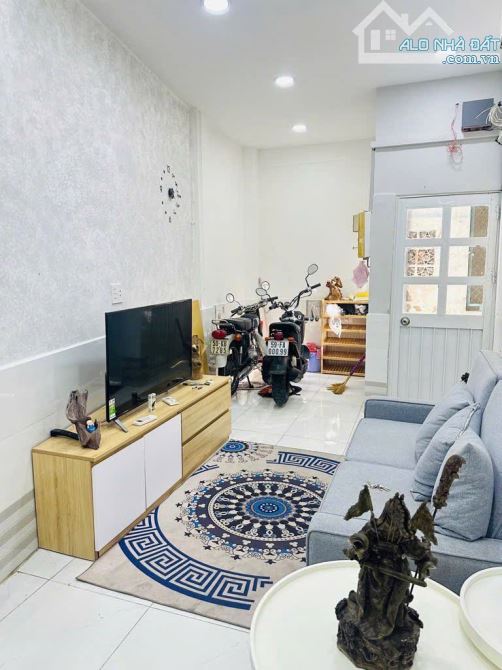 🔥[QUẬN 1] 25M2 - 4 TẦNG - 2.5x10 - CHỈ NHỈNH 3 TỶ TL TRƯỚC TẾT.