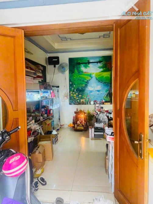 BÁN NHÀ MT ĐƯỜNG KINH DOANH NGAY CHỢ GÒ VẤP HẺM XE HƠI 38M2 , NỞ HẬU TÀI LỘC