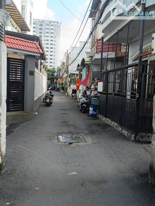 Bán gấp nhà 2 tầng Trần Thị Điệu, Phước Long A, hẻm xe hơi thông, 65m2, nhĩnh 3 tỷ