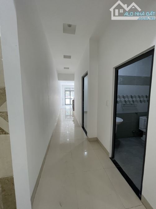 Bán nhà 1 trệt 2 lầu đường Lê Chân,P.Long Tâm - Bà Rịa, Giá bán: 5,3tỷ, DT:95m2 - 11