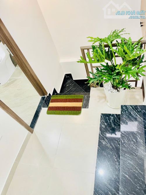 BÁN NHÀ, đường Lê Văn Duyệt, Quận Bình Thạnh, Dt: 28m2. Giá rẻ 4.55 tỷ - 11
