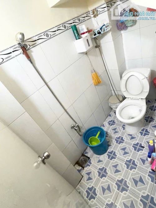 3 TẦNG - HẺM XE HƠI - NGUYỄN SƠN TÂN PHÚ - SỔ HỒNG RIÊNG - DTSD 60M2- NHỈNH 2 TỶ - 1