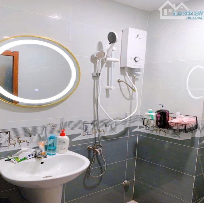 Bán nhà Quận 3, Nguyễn Đình Chiểu, hẻm Xe hơi, 4 Tầng, DT 3.3 x 9.2 m, Giá 8.5 tỷ - 1